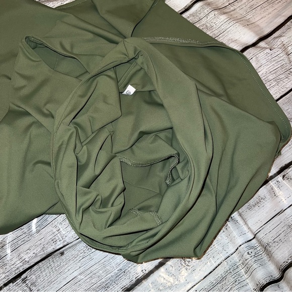 Reoria Bodysuit - Picture 7 of 8